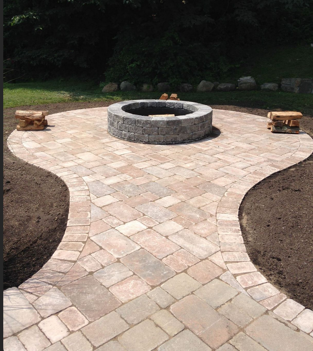 Custom Patios & Pathways